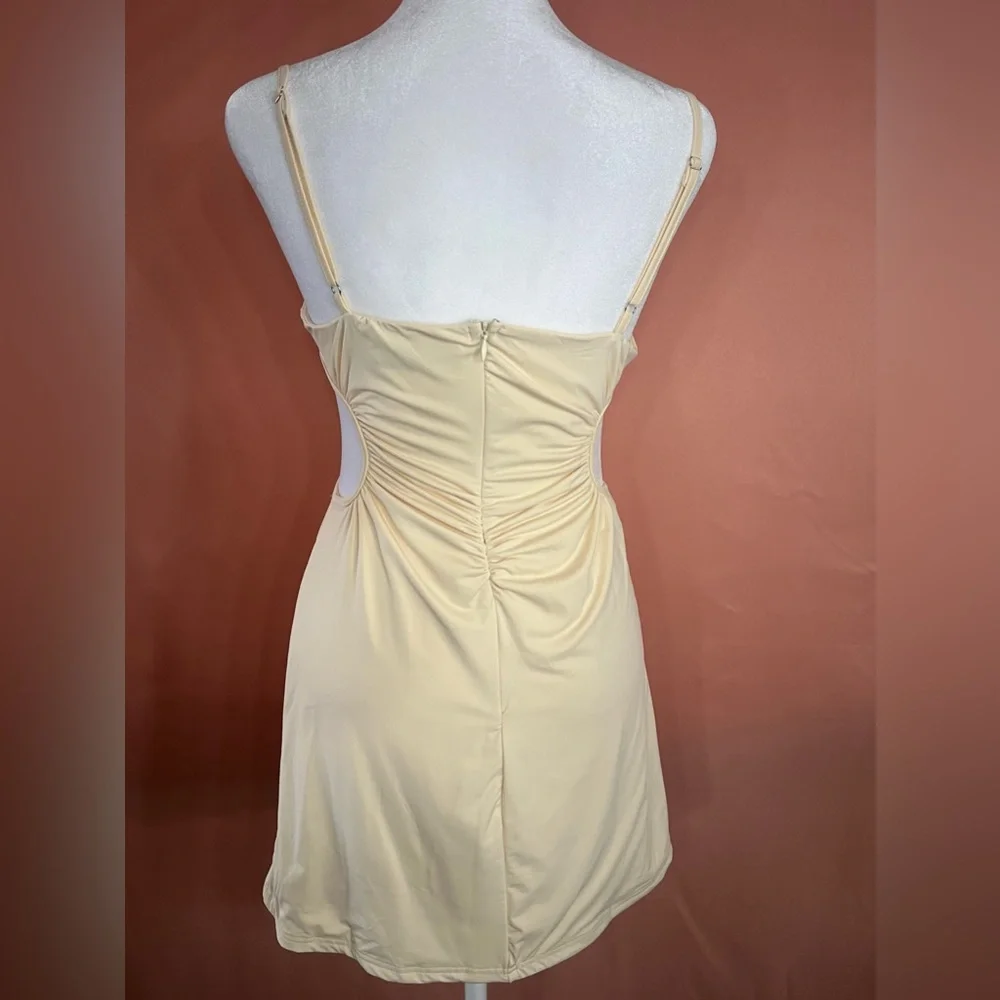 Cream Cutout Bodycon Mini Dress with Side Slit - Picture 4 of 4